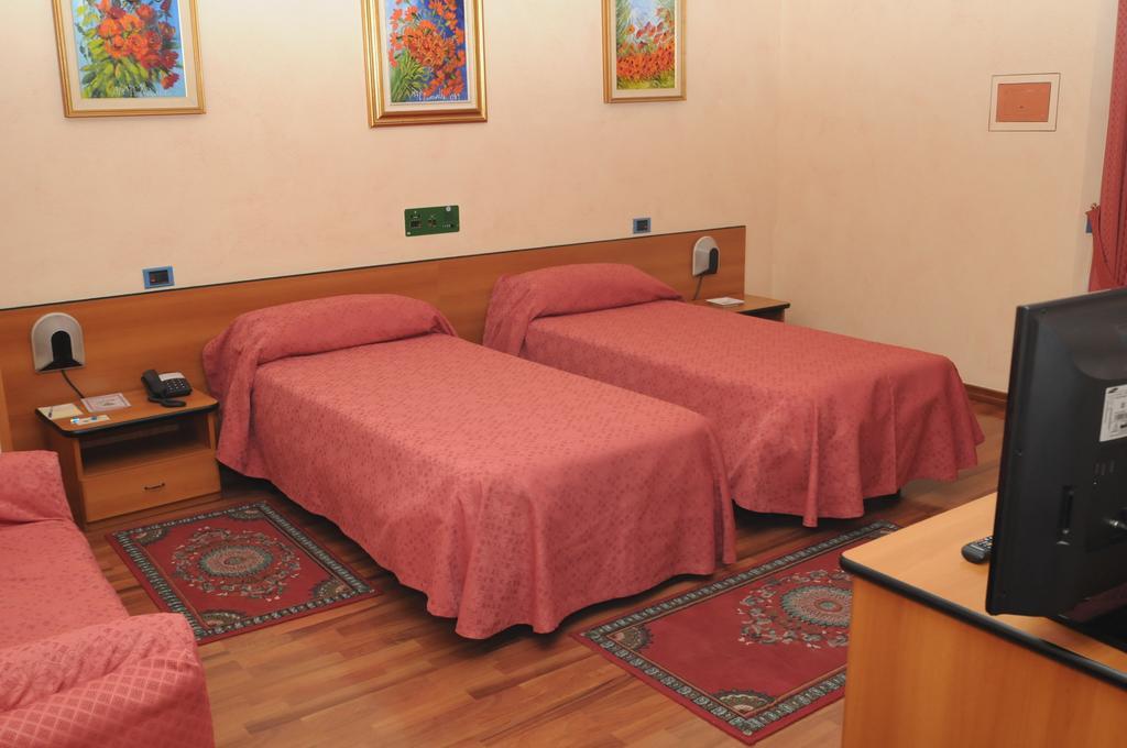 Hotel La Ruota Pianfei Buitenkant foto